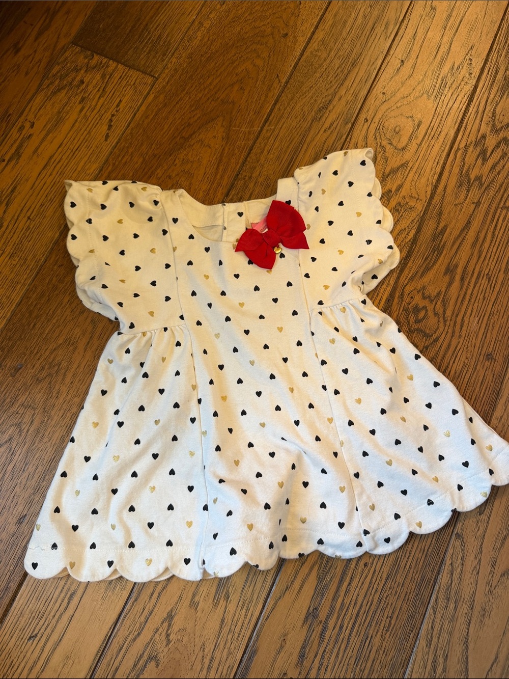 Isaac Mizrahi White Dress with Black and Gold Heart Print and Red Bow